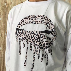 White drip lip pullover